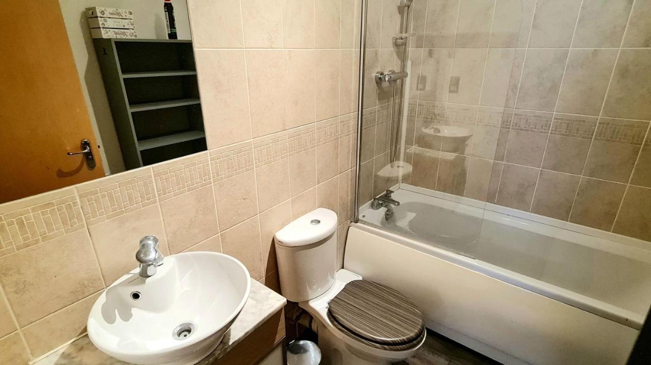 Lovely 3 Bedroom Apartment - Free Parking Эдинбург Экстерьер фото